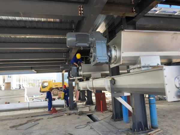 �o�S����ݔ�͙C���b����